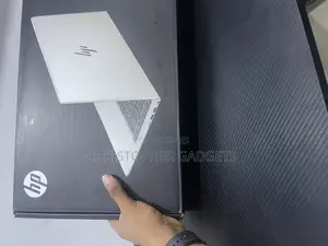 New Laptop HP Envy X360 8GB Intel Core I5 SSD 512GB