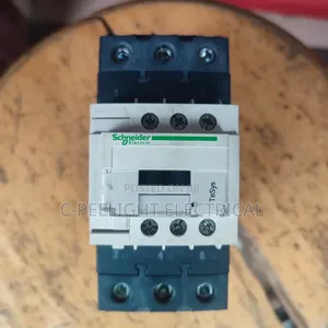 Schneider Contactor 3 Poll