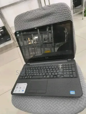 New Laptop Dell Inspiron 15 16GB Intel Core I7 SSD 1T