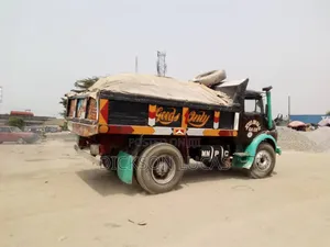 15 Tonnes of Chippings Around Ph