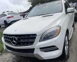 Mercedes-Benz M Class ML350 4MATIC 4dr SUV AWD (3.5L 6cyl 7A) 2014