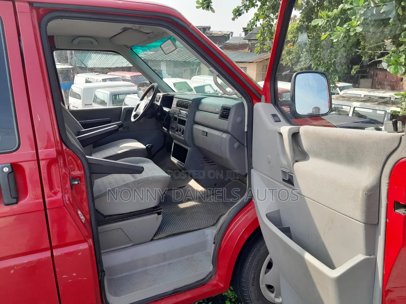 Volkswagen Transporter 2002 Red