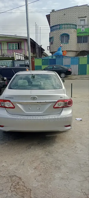 Toyota Corolla LE 4dr Sedan (1.8L 4cyl 4A) 2012 Silver