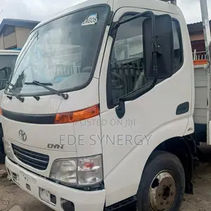 Extremely Clean Foreign Used Toyota Dyna-150