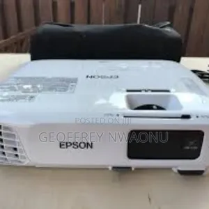 Epson Ex3220 3000 Lumens Wxga Hdmi Projector|Uk Fairly Used