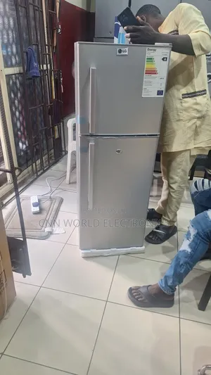 New Lg Double Door Fridge & Key (150l)Faster Freezing 1year