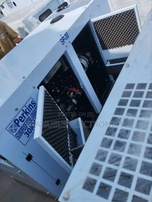 High Quality 30kva Perkins Diesel Soundproof Gen 2years Wty