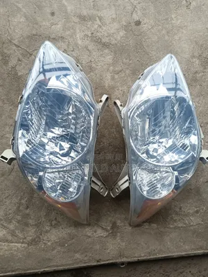 Headlamp Toyota Pontiac Vibe 2005-2007