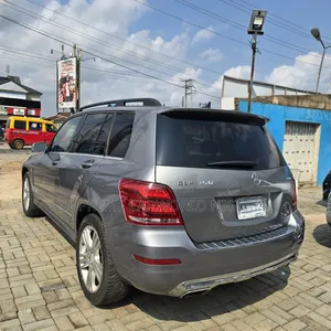 Mercedes-Benz GLK-Class Base GLK 350 4dr AWD 4MATIC (3.5L 6cyl 7A) 2015