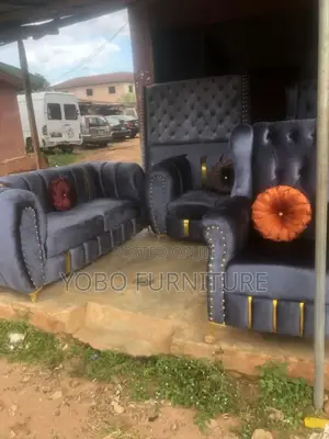 7 Seater Chair Available for Sale
