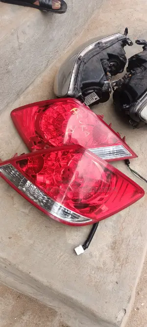 Front and Back Light 2008 Acura Rl