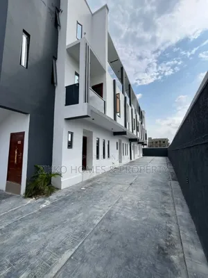 3bdrm Townhouse/Terrace in Ikota, Lekki for sale