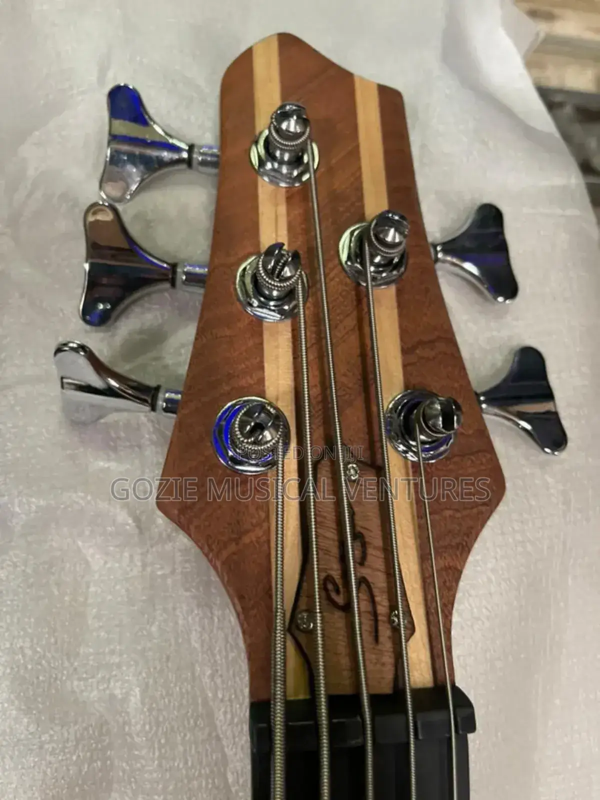 Simger Active Bass Guitar 