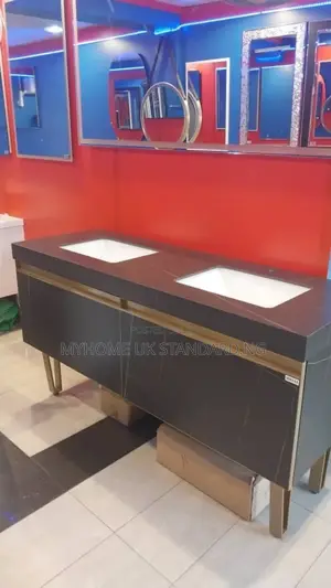 Big Cabinet With Mirror