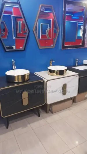 Royal Executive Italian Cabinet With Mirror