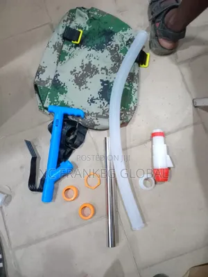 Schoolbag Fertiliser Dispenser