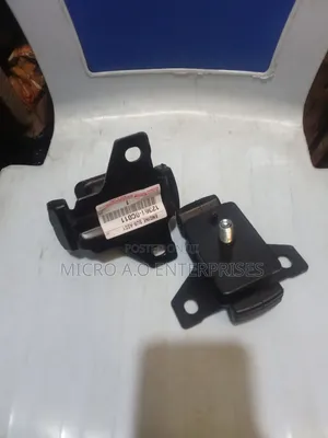 Engine Seat Hilux