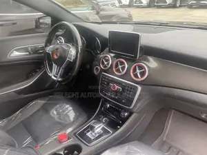 Mercedes-Benz GLA 250 2015 Black