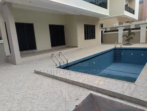 7bdrm Mansion in Gusape Close To Nnpc, Guzape District for sale