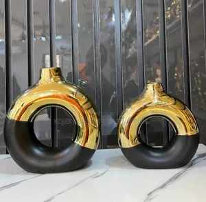 2-Tone Donut Vase
‎.
‎Drop Dead Gorgeous Vase
‎.