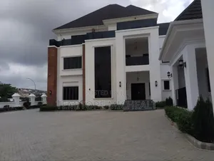 8bdrm Mansion in Gusape By Nnpc, Guzape District for sale