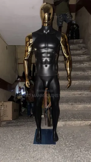 Huge Male Black And Gold Face Less Mannequin