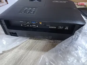 Acer Projector And Screen