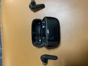 JBL Tune235nc