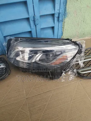 Mercedes Benz Glc 300 2016,2017,2018 Charger Headlights