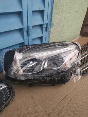 Mercedes Benz Glc300 2017,2018 Headlights Charger Original