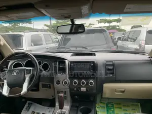 Toyota Sequoia Platinum 4x4 2018 Black