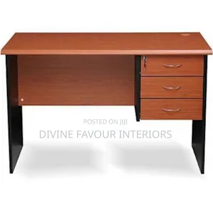 Managers Executive Designed Office Chair and 001 Table