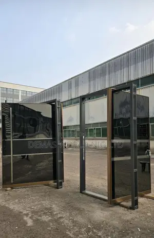 Pivot Mirror Design