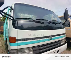 Toyota Dyna 300 Normal Hand
Petrol Engine