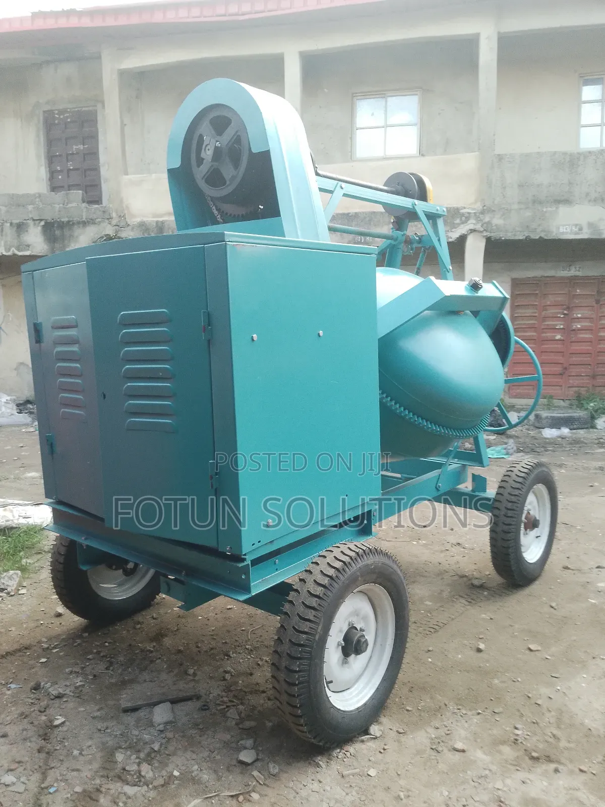 Self Loading Mixer