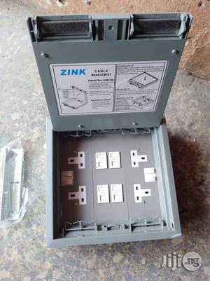 Floo Box With 4 Power 6 Data