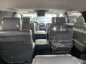 Toyota Sequoia Platinum 4dr SUV 4WD (5.7L 8cyl 6A) 2012 Black