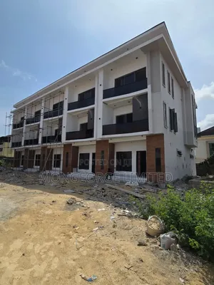 4bdrm Townhouse/Terrace in Lekki Phase 1 for sale