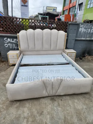 6by7 Cream Coloured Padded Bed.