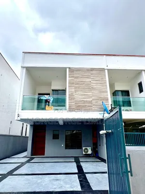 3bdrm Townhouse/Terrace in Ikota for sale