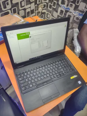 Laptop Dell Precision 3530 24GB Intel Core I5 SSD 512GB