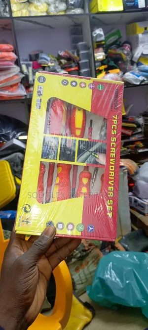 7 Pieces Set Of Electrical Screw Driver
