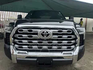 Toyota Tundra Platinum CrewMax 6.5' Bed 2023 Black
