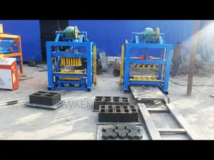 Blocks And Interlock Moulding Machine