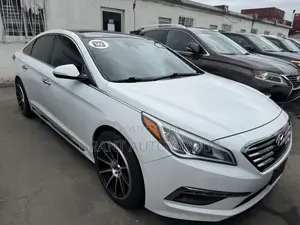 Hyundai Sonata Limited w/Brown Leather 4dr Sedan (2.4L 4cyl 6A) 2015