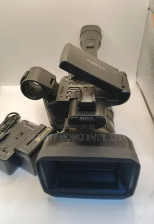 Sony HVR-Z5 Camera