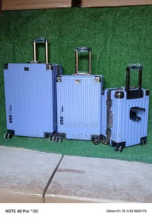 Quality Set of 3pcs Luxury Boxes With Bottle Holder