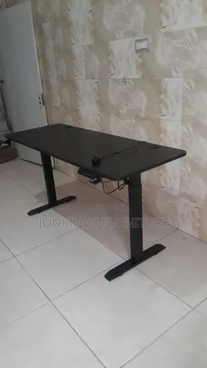 Adjustable Desk for a Healthier Workspace