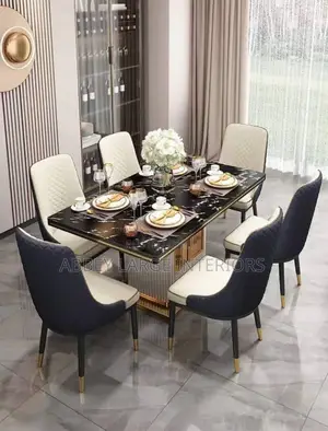 Set of Dining Table With Chairs