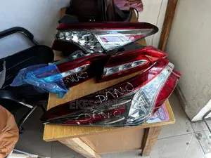 Complete Back Light Toyota Camry Se 2018-022
